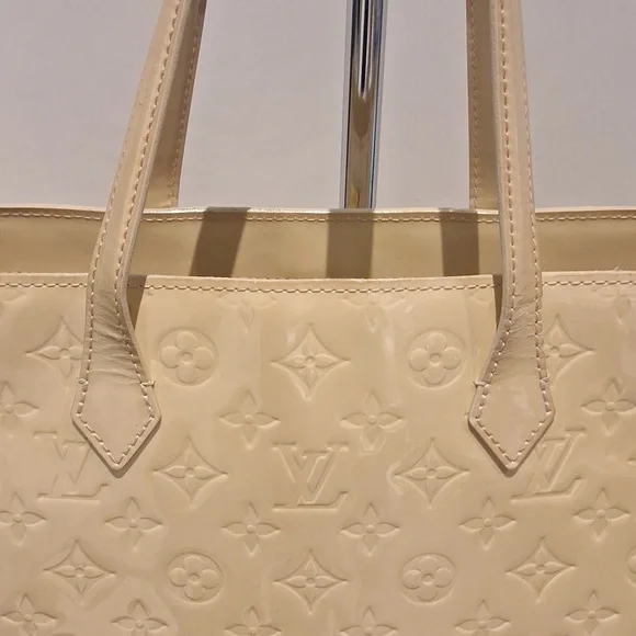 Louis Vuitton Cream Iridescent Patent Leather Tote - Picture 6 of 16